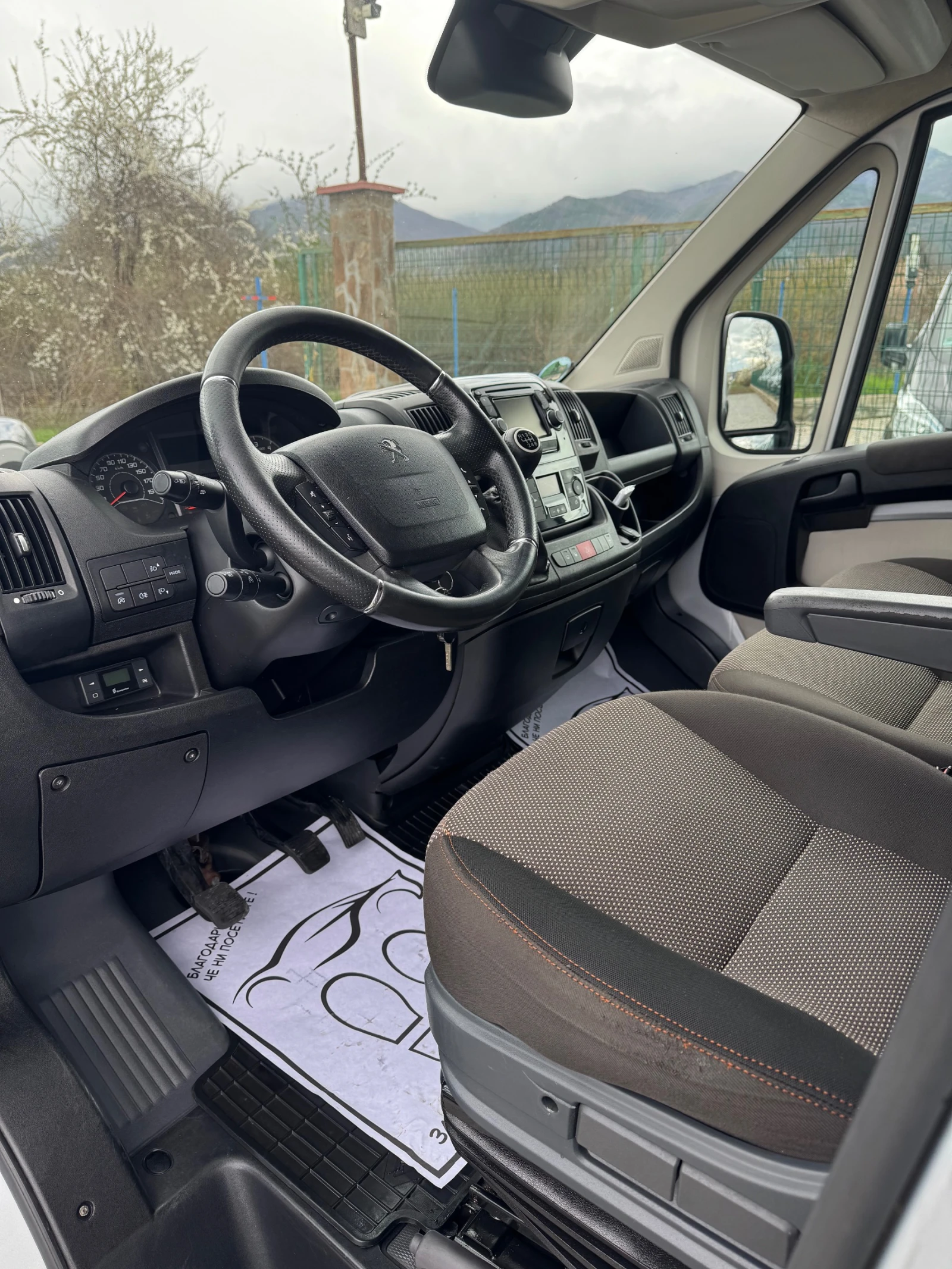 Peugeot Boxer 2018* Клима* Euro6* Камера* Германия* 6ск* , снимка 12 - Бусове и автобуси - 54087628