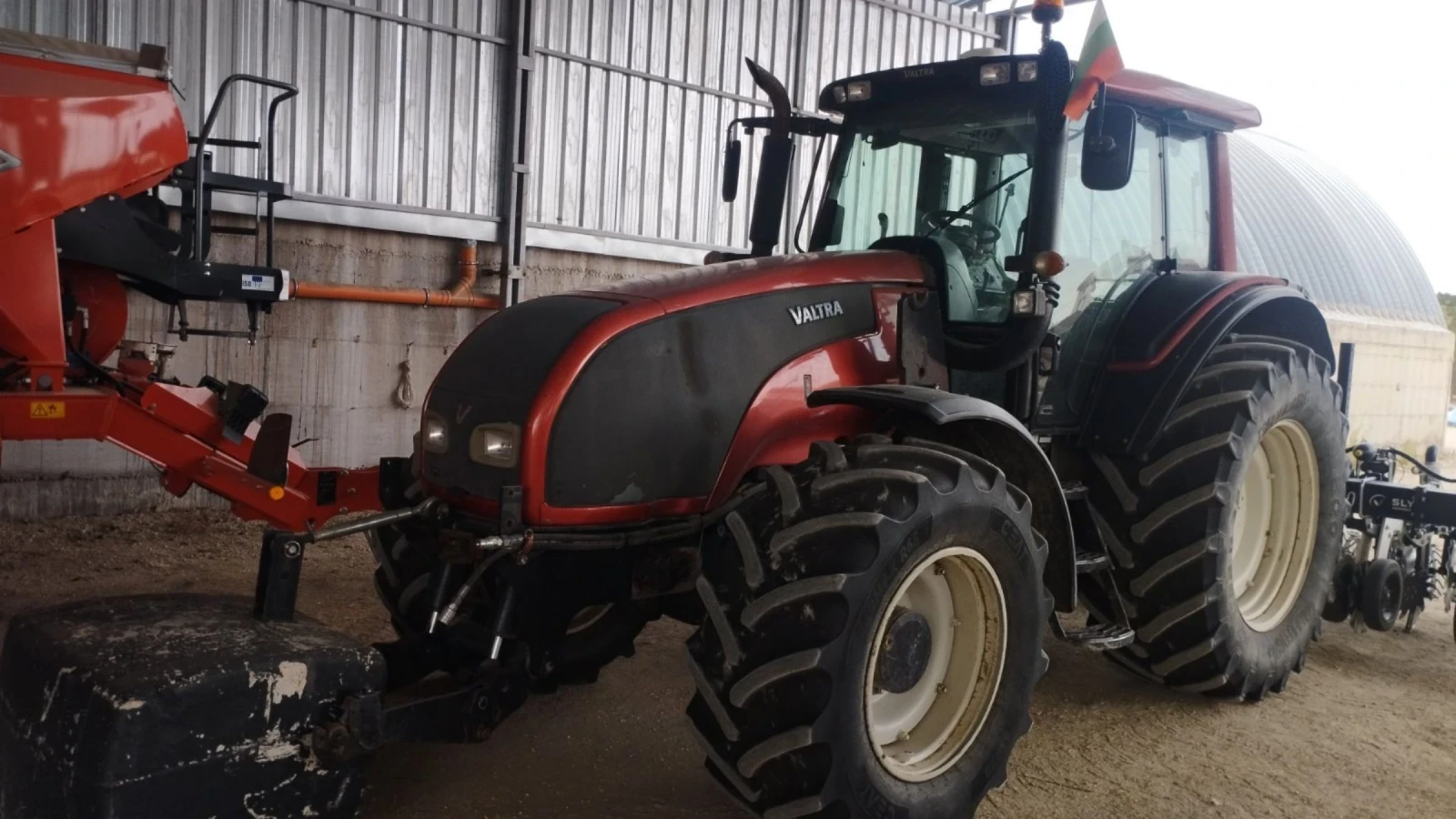 Трактор Valtra T191 - изображение 2