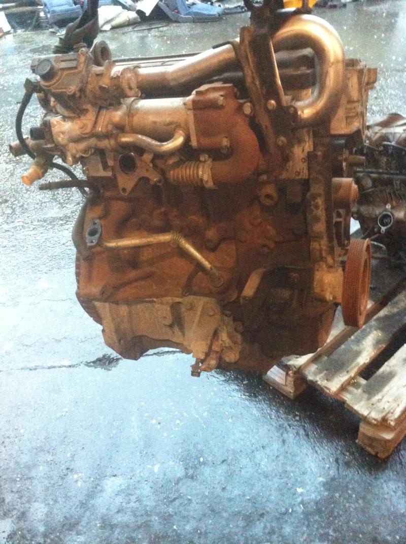 Двигател за Dacia Logan, снимка 3 - Части - 11668997