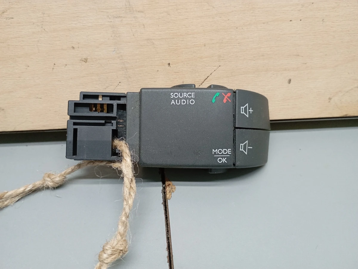 Джойстик Дачия Докер 1,5дци в