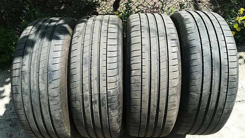 Гуми Летни 235/55R19, снимка 1 - Гуми и джанти - 25724588