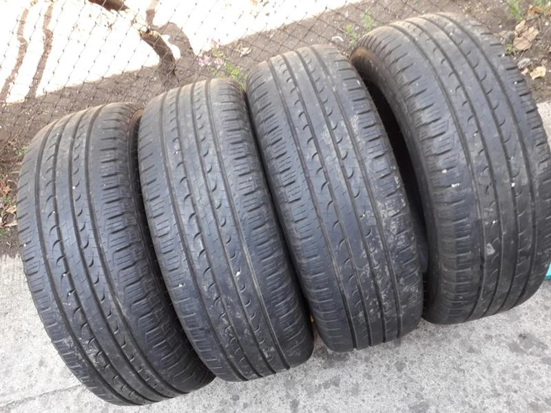 Гуми Летни 225/60R18, снимка 2 - Гуми и джанти - 26431773