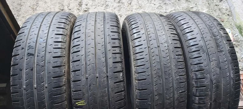 Гуми Летни 215/70R15, снимка 1 - Гуми и джанти - 35136992