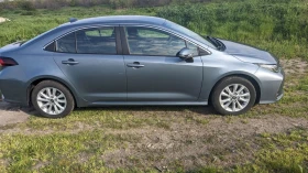 Toyota Corolla 1.8 Хибрид , снимка 4