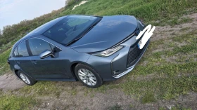 Toyota Corolla 1.8 Хибрид , снимка 3