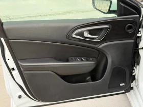 Chrysler 200 3.6i* АВТОМАТИК* 88.000КМ* НОВА*  - 20000 лв. / 10225.84 € - 60553884 10