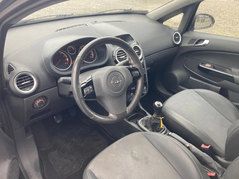 Opel Corsa 1.2 KLIMA, снимка 8 - Автомобили и джипове - 43113845