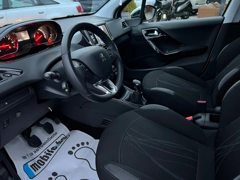 Peugeot 208 1.4i*GPL*NAVI*LED*TOP*, снимка 10 - Автомобили и джипове - 46355361