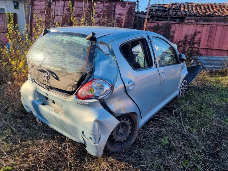 Toyota Aygo 1.0, снимка 2 - Автомобили и джипове - 43466885