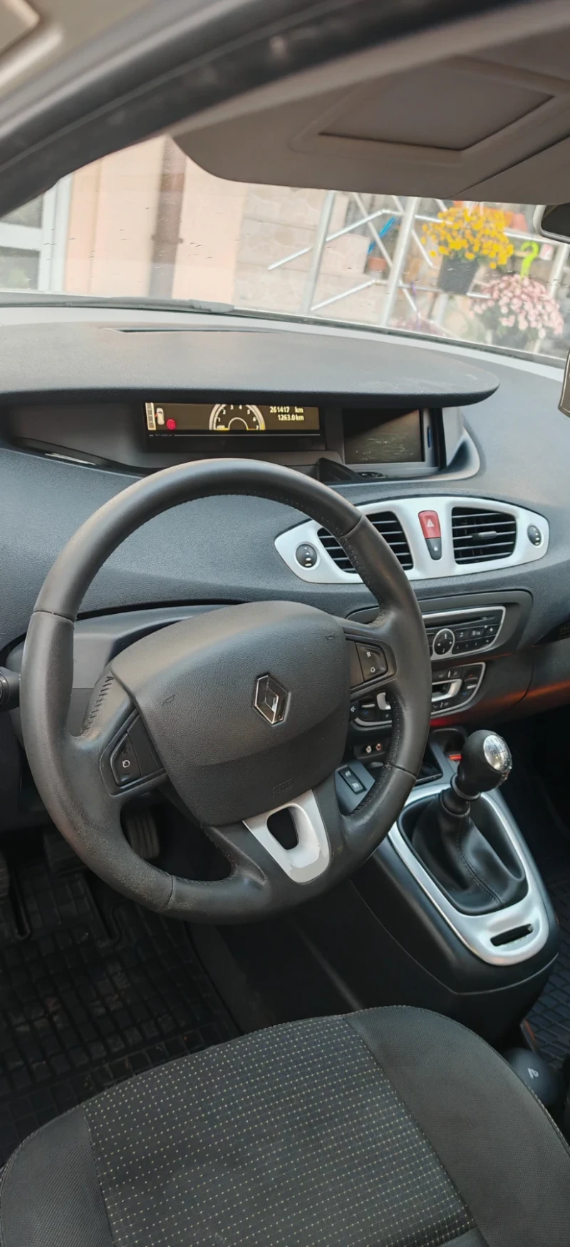 Renault Scenic, снимка 5 - Автомобили и джипове - 48034528