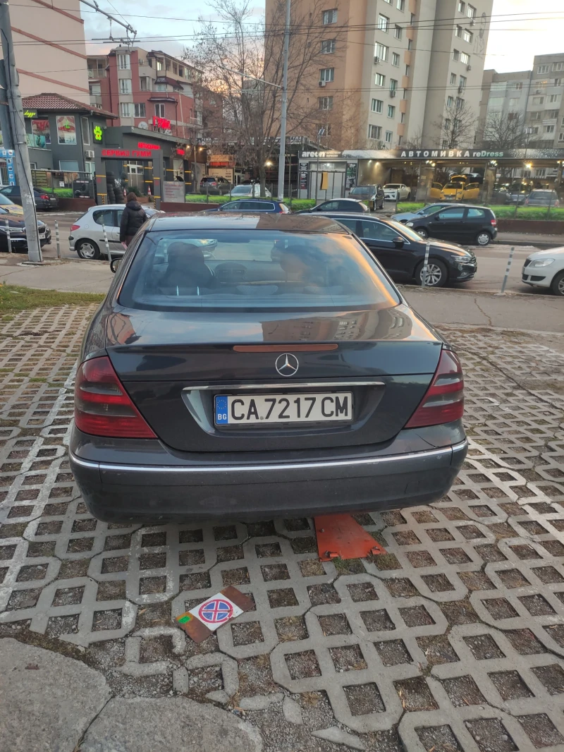 Mercedes-Benz E 270, снимка 1 - Автомобили и джипове - 48079761