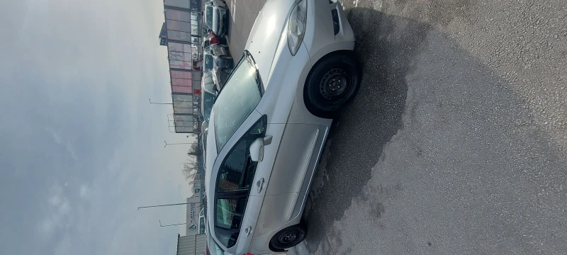 Honda Fr-v, снимка 2 - Автомобили и джипове - 49523467