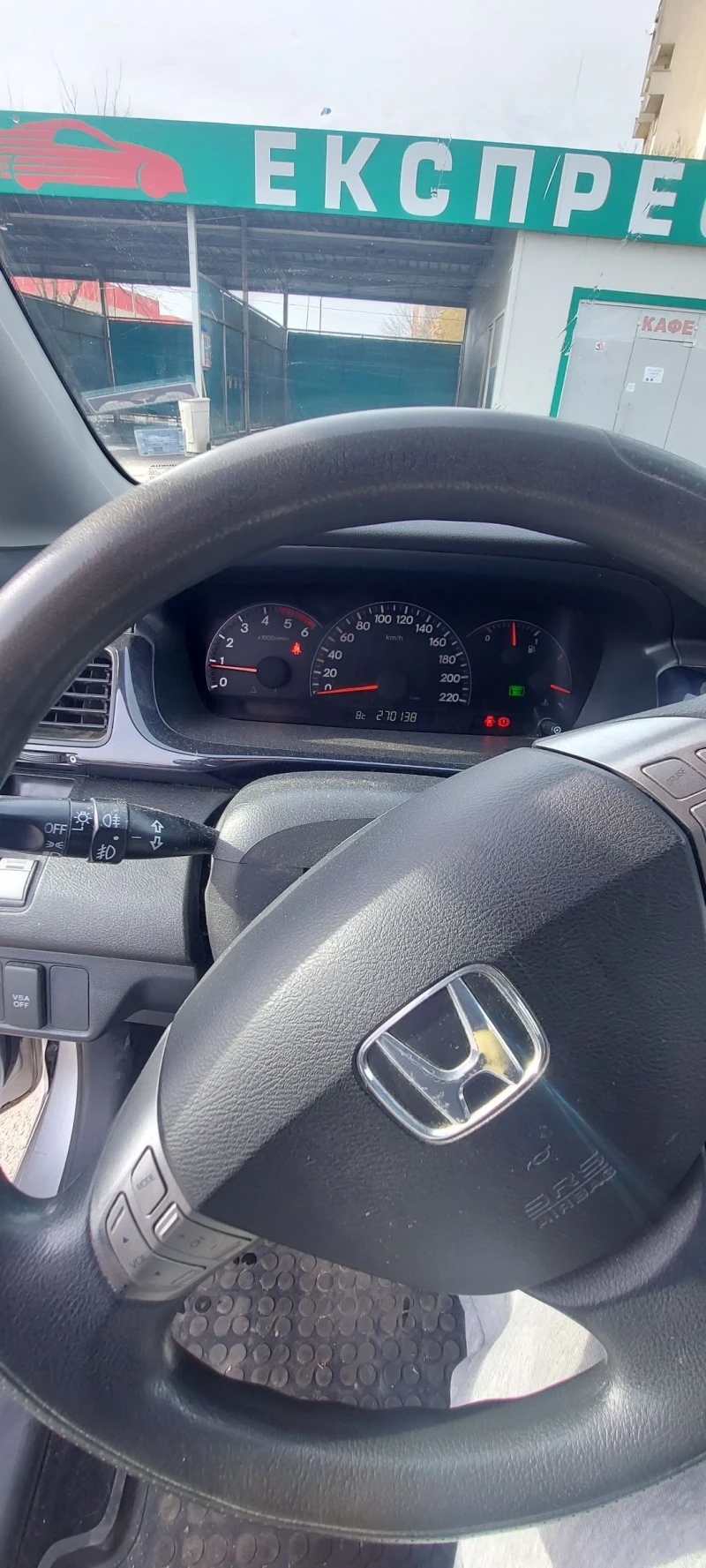 Honda Fr-v, снимка 4 - Автомобили и джипове - 49523467