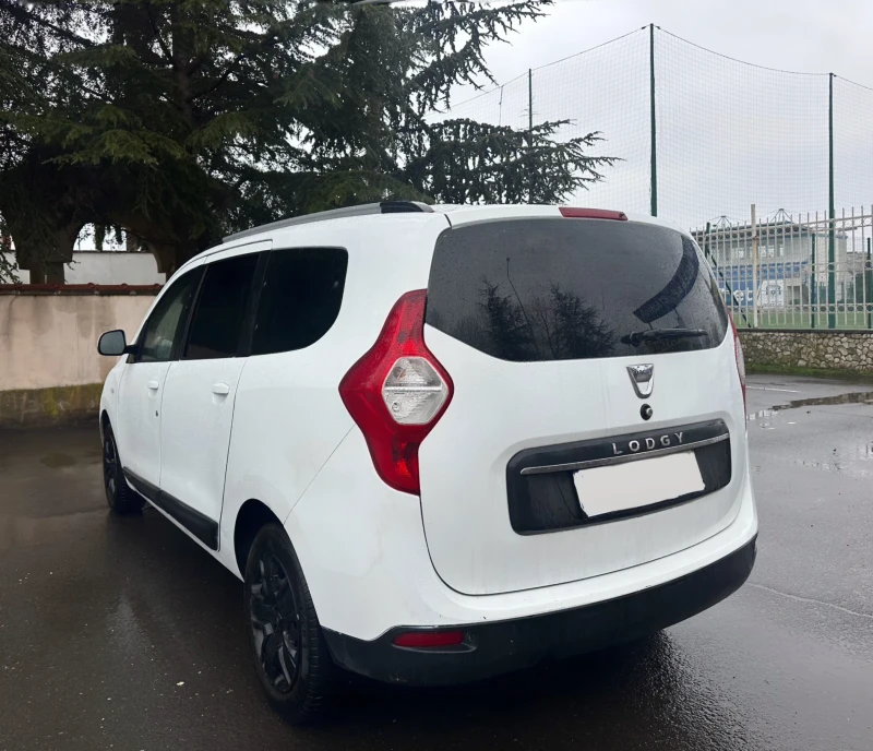 Dacia Lodgy 1.5DCI Facelift 7 МЕСТА, снимка 8 - Автомобили и джипове - 49337227