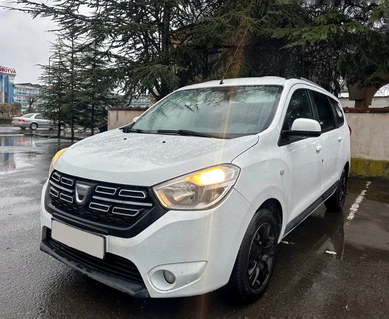 Dacia Lodgy 1.5DCI Facelift 7 МЕСТА, снимка 4 - Автомобили и джипове - 49337227