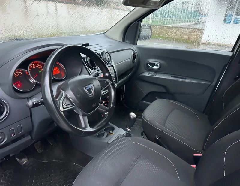 Dacia Lodgy 1.5DCI Facelift 7 МЕСТА, снимка 13 - Автомобили и джипове - 49337227