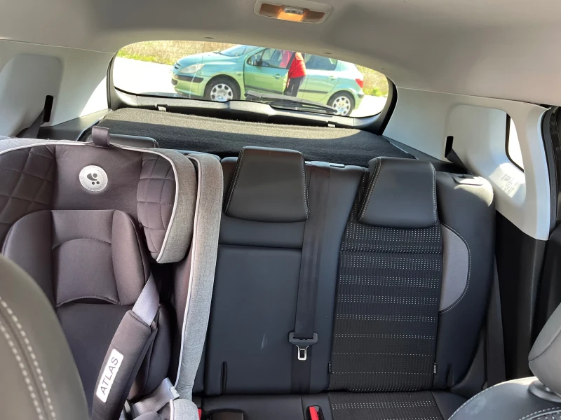 Peugeot 2008 Allure 1.6Hdi, снимка 9 - Автомобили и джипове - 50363746