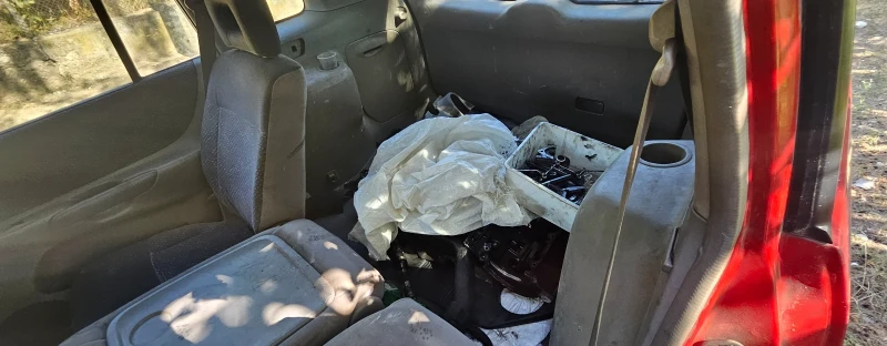 Mazda Premacy 2.0 diesel, снимка 5 - Автомобили и джипове - 52448965