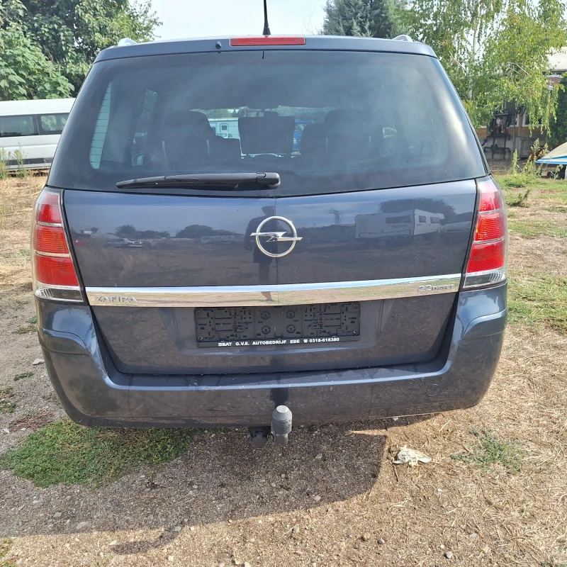 Opel Zafira 2.2  i, снимка 7 - Автомобили и джипове - 52648534