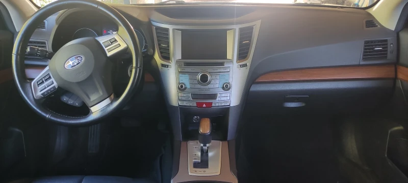 Subaru Outback 2.5, снимка 11 - Автомобили и джипове - 52408318