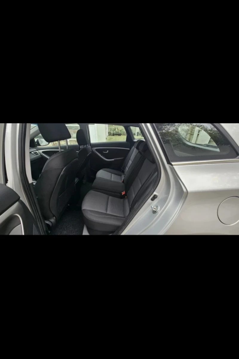 Hyundai I30 1.6 CRDI Автомат/Камера, снимка 10 - Автомобили и джипове - 53259868