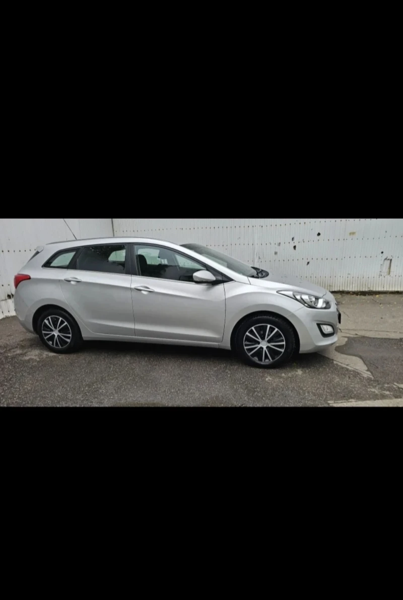 Hyundai I30 1.6 CRDI Автомат/Камера, снимка 5 - Автомобили и джипове - 53259868