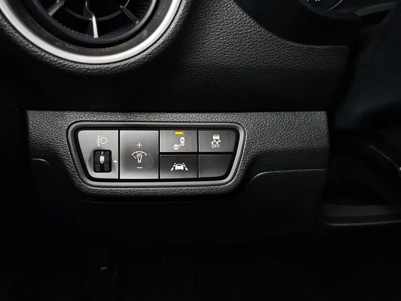 Kia K3 1.6/LUXURY, снимка 16 - Автомобили и джипове - 56702036