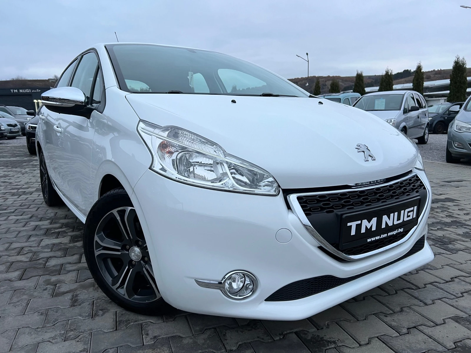 Peugeot 208 1.4i*GPL*NAVI*LED*TOP* - изображение 2