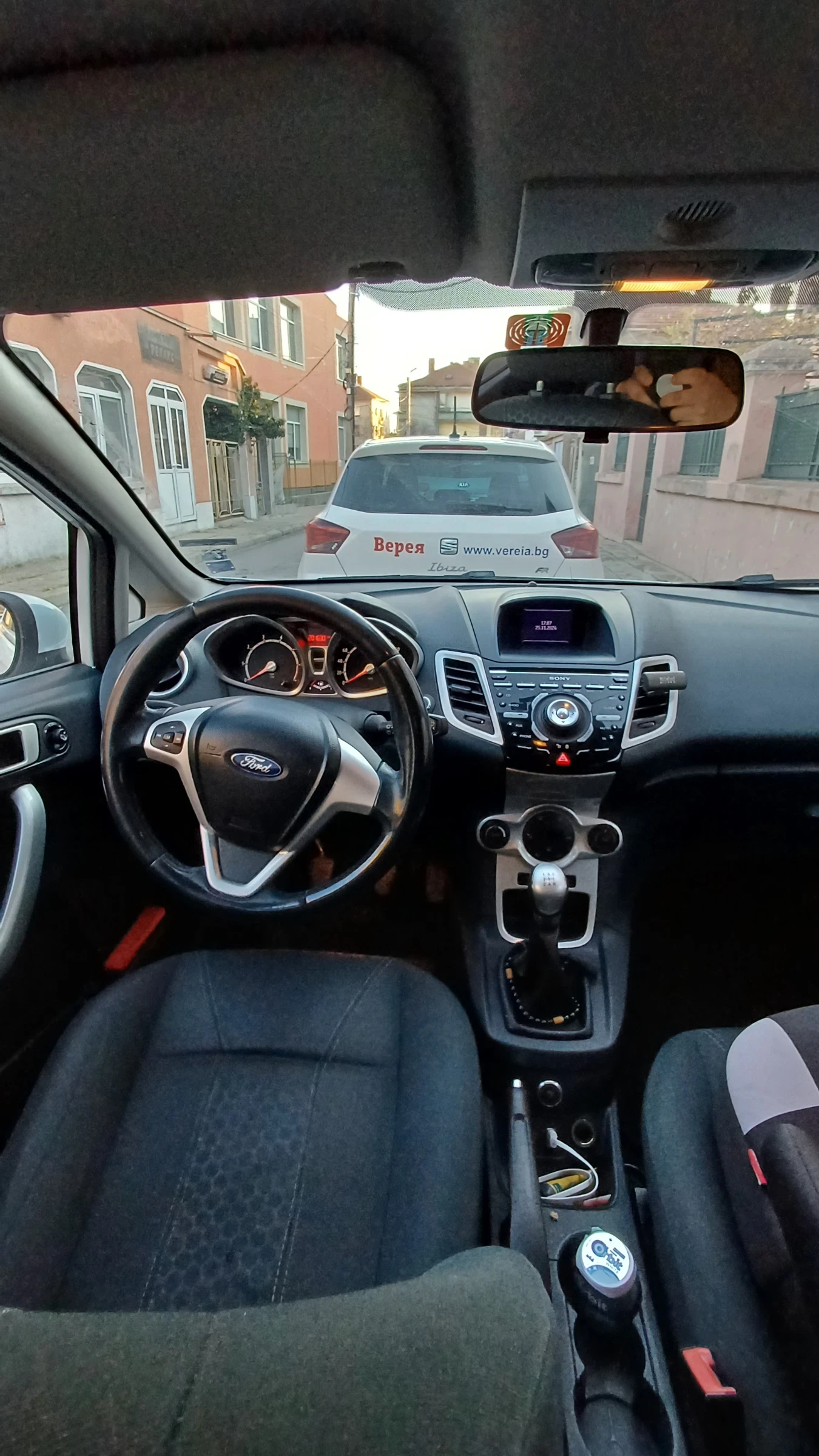 Ford Fiesta 1.4i Titanium +  - изображение 7