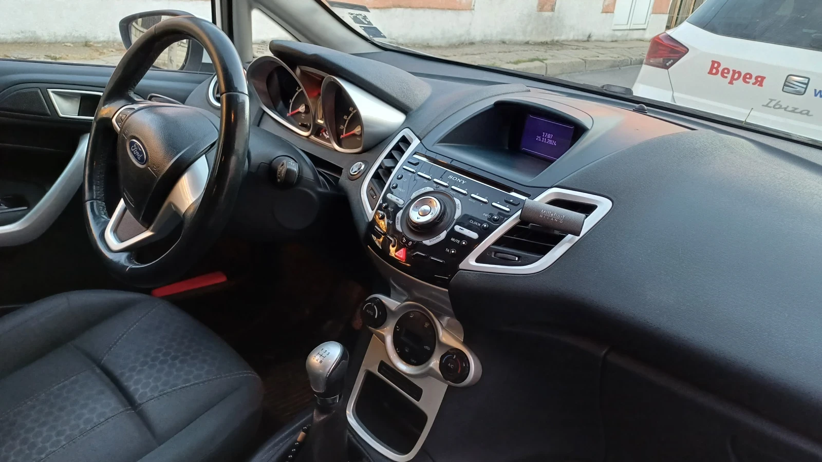 Ford Fiesta 1.4i Titanium +  - изображение 6