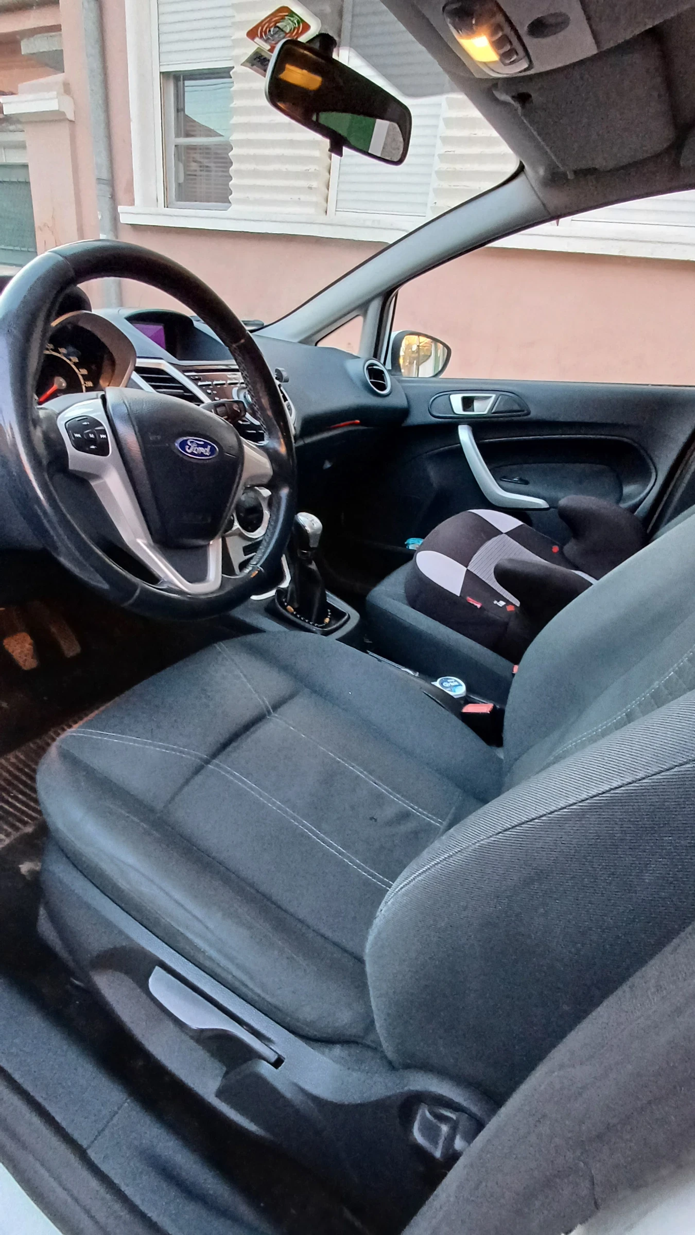 Ford Fiesta 1.4i Titanium +  - изображение 9
