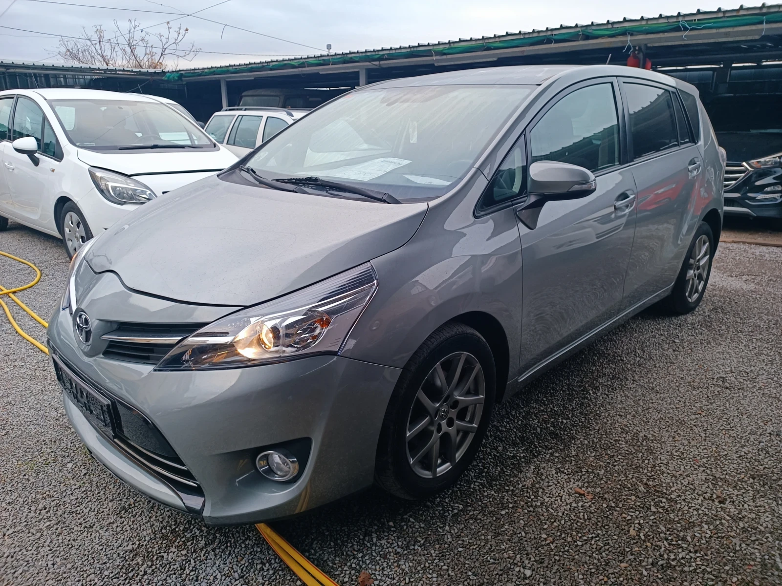 Toyota Corolla verso 2.0D4D 7 МЕСТА НАВИ КАМЕРА ПАНОРАМА - изображение 3