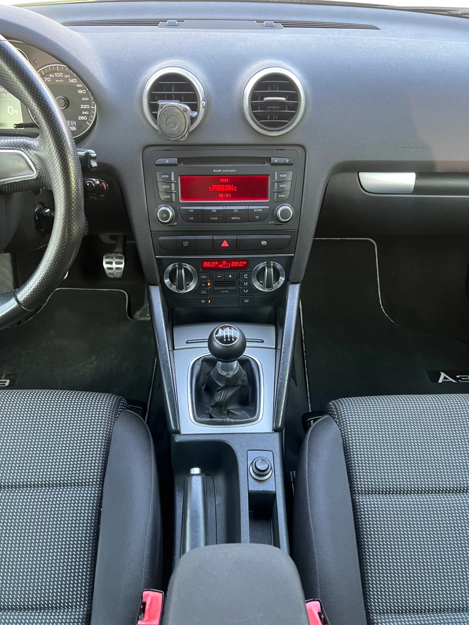 Audi A3 S-line* 2.0TDI* 140hp* ПЕРФЕКТНА* КАТО НОВА*  - изображение 9