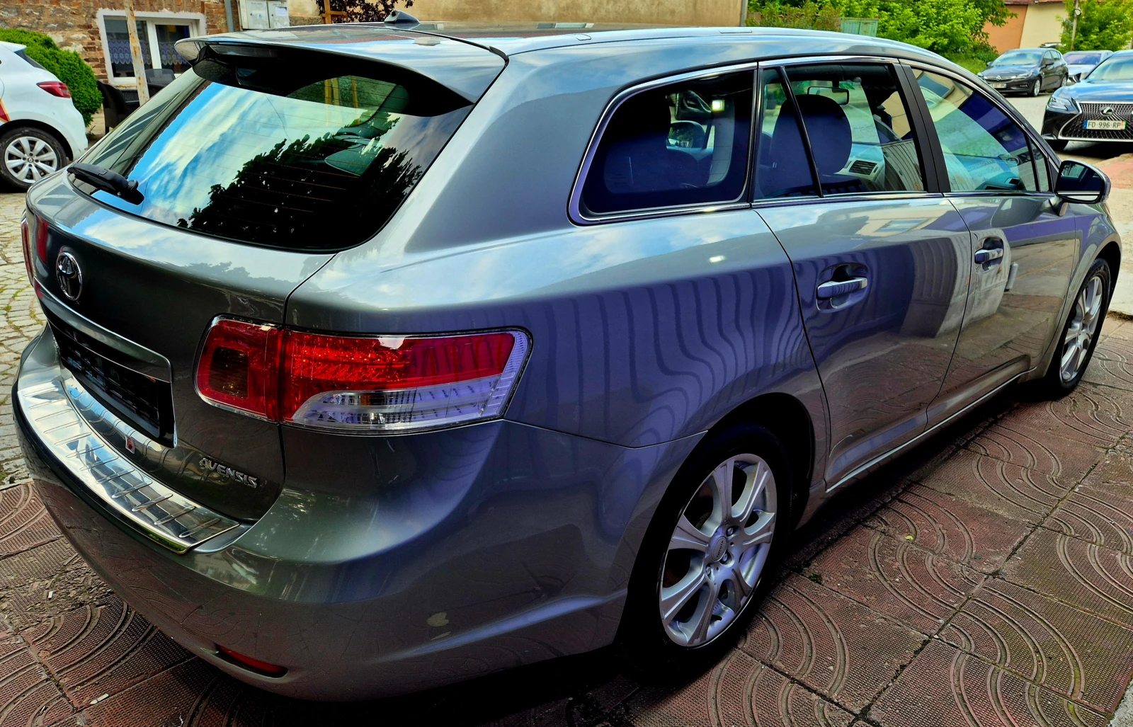 Toyota Avensis 2.0d4d-EXCLUSIVE-нави-6скорости-japan - изображение 6