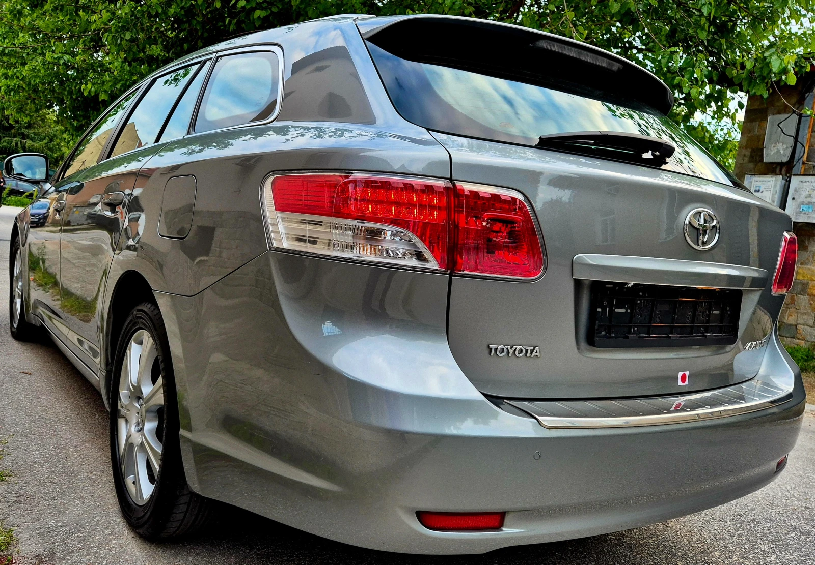 Toyota Avensis 2.0d4d-EXCLUSIVE-нави-6скорости-japan - изображение 9