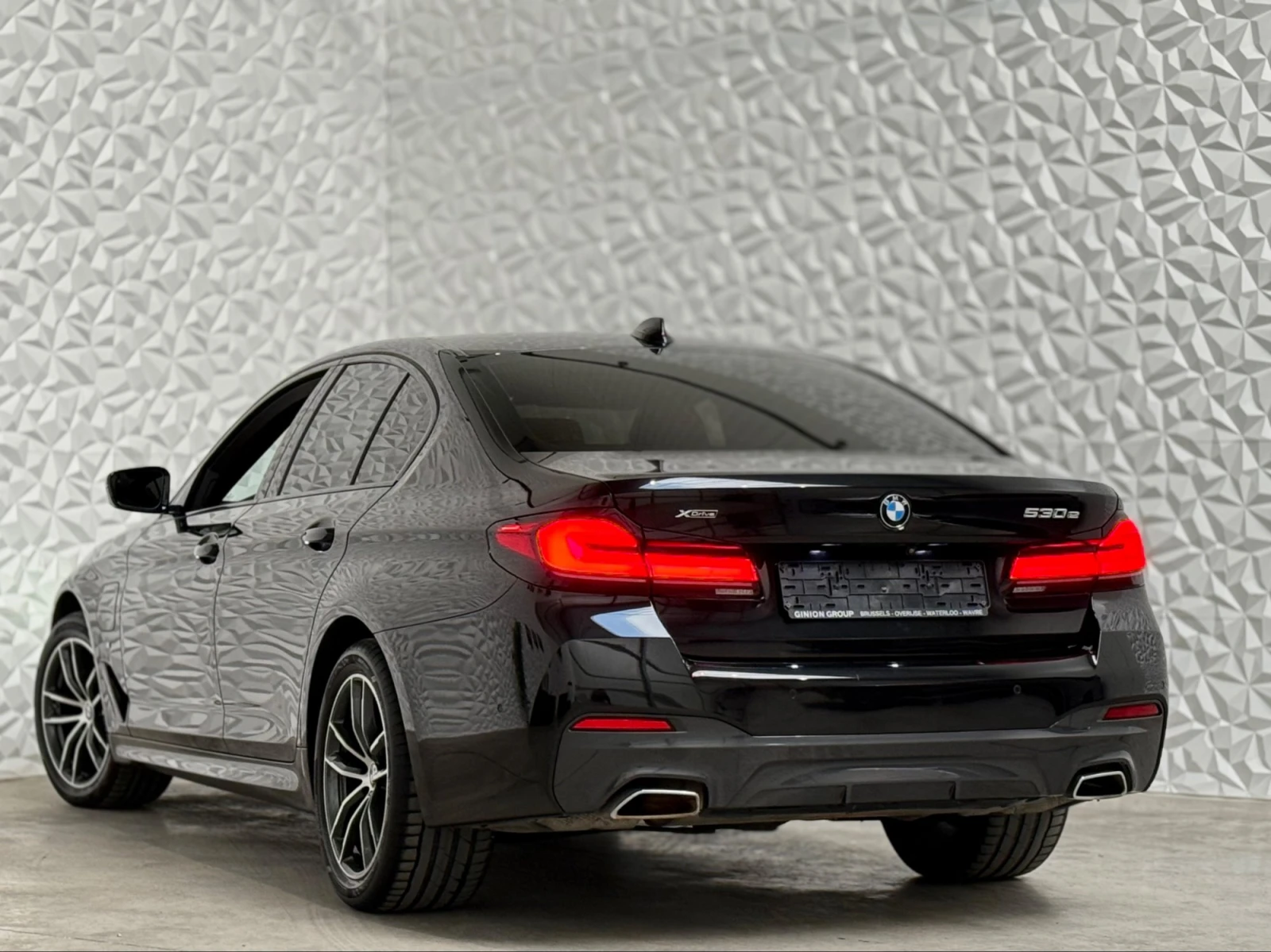 BMW 530E BMW 5 Series 530e M-Pack - изображение 4