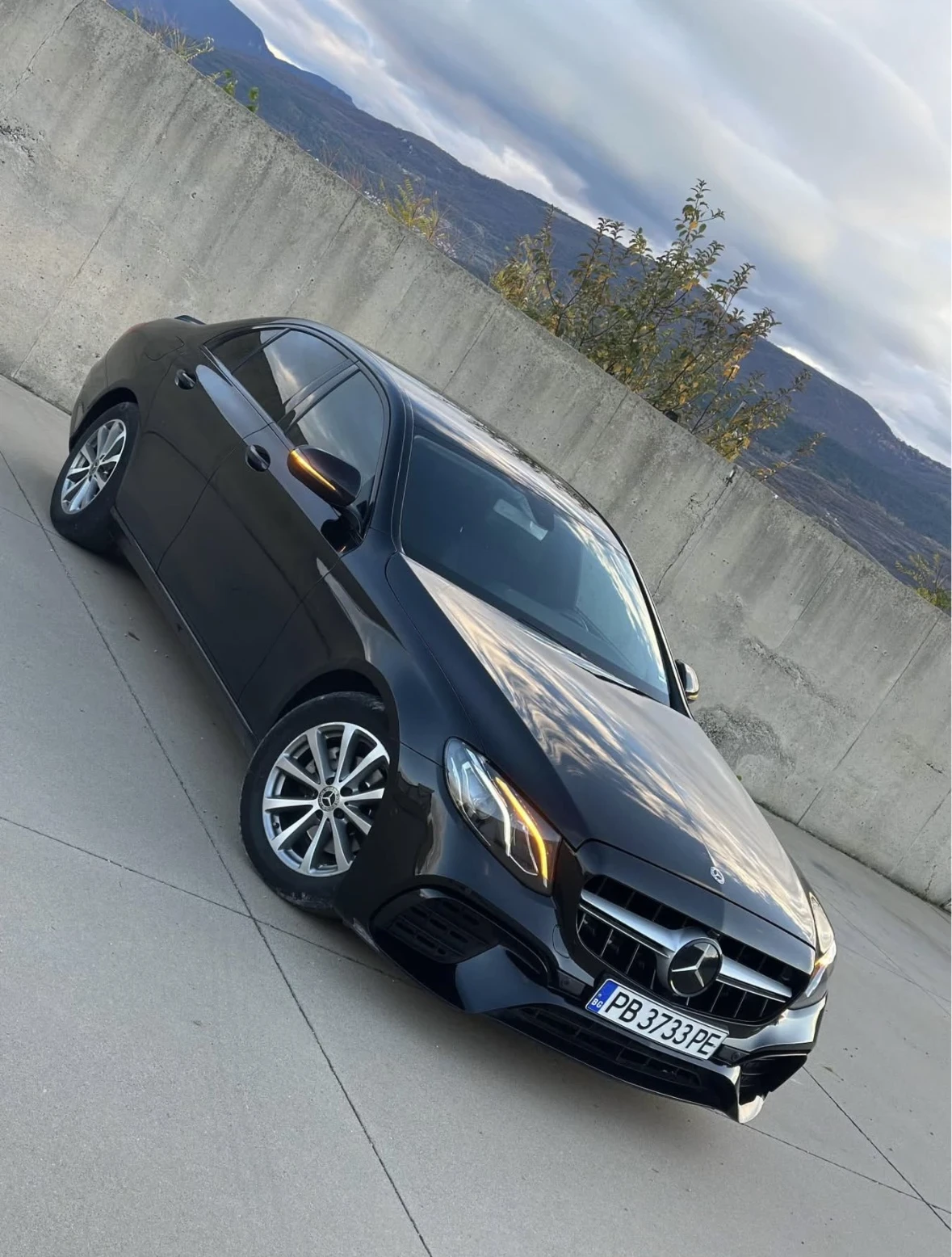 Mercedes-Benz E 220  - изображение 2