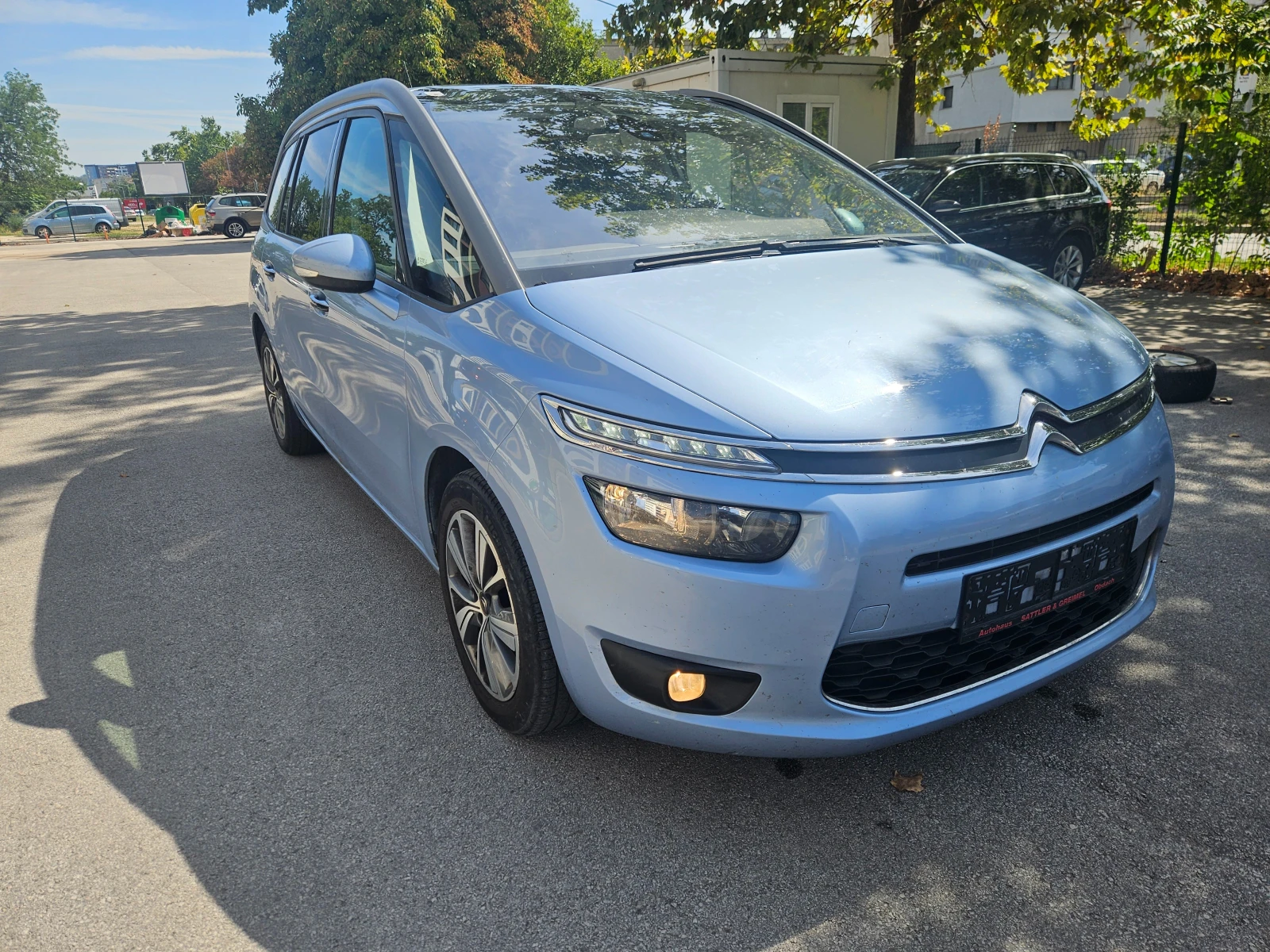 Citroen Grand C4 Picasso 1.6HDI - изображение 2