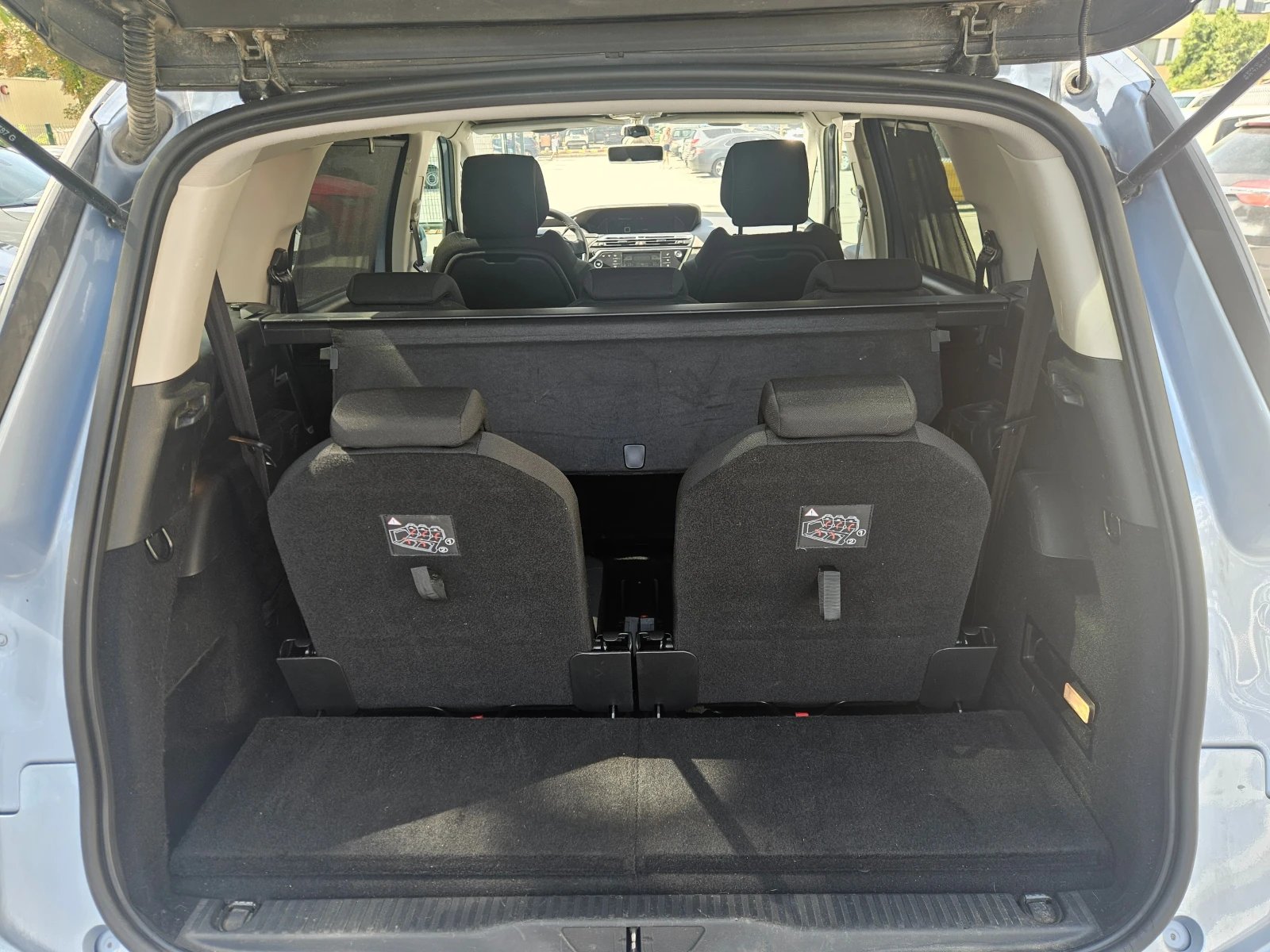 Citroen Grand C4 Picasso 1.6HDI - изображение 9