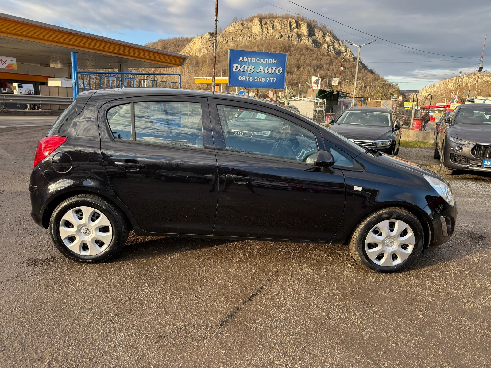 Opel Corsa 1.3CDTI-Климатик-5 Врати-бордови компютър MP3 - изображение 7