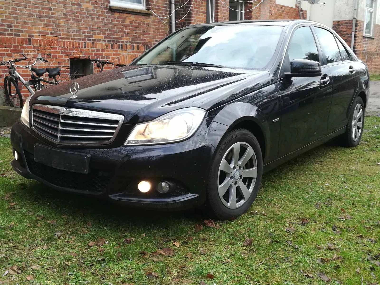 Mercedes-Benz C 220, снимка 6 - Автомобили и джипове - 53769751