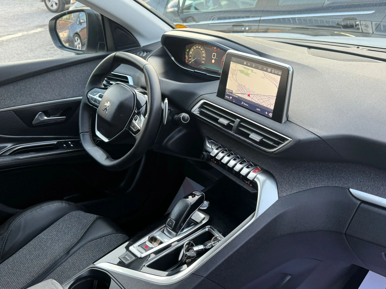 Peugeot 3008 1. 6 HDi EAT6 !MASSAGE!VIRTUAL!DISTRONIC!FUL SERV., снимка 12 - Автомобили и джипове - 53867276