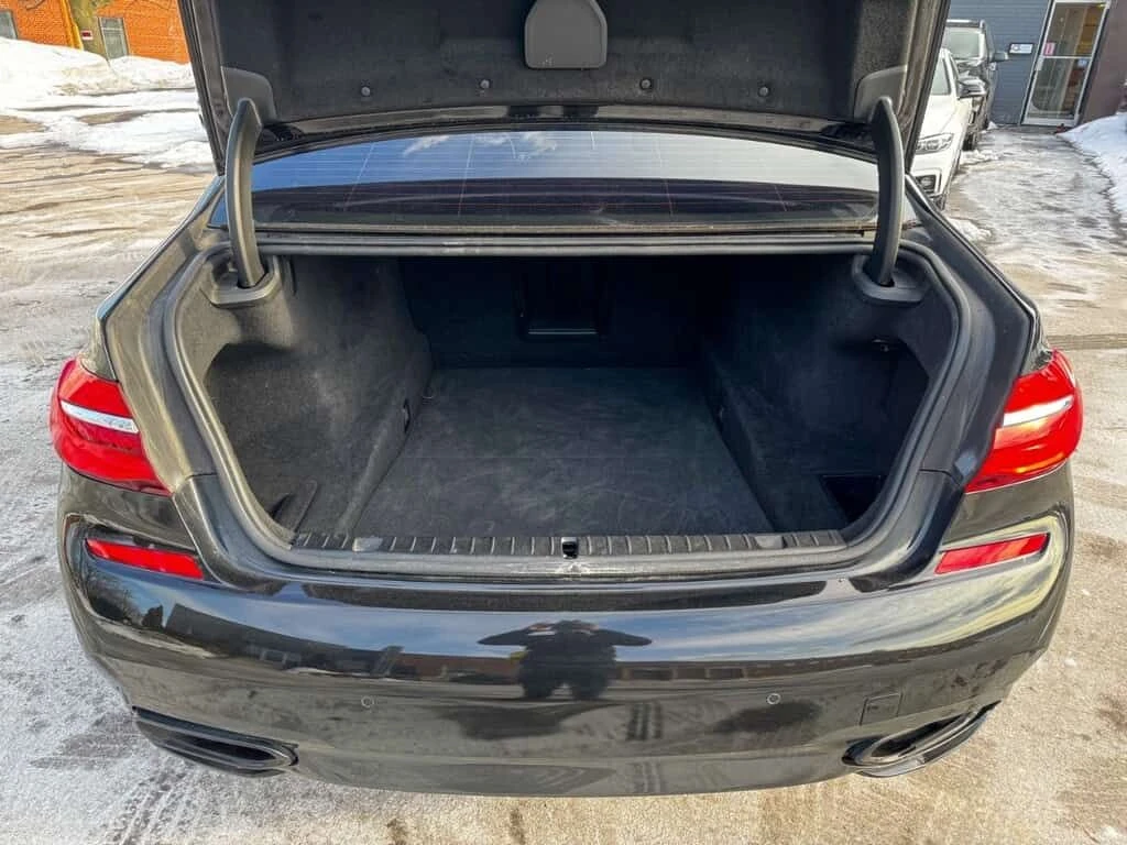 BMW 750 I xDrive| M ПАКЕТ| ОБДУХВАНЕ| МАСАЖИ| ПАНОРАМА| , снимка 8 - Автомобили и джипове - 54234517