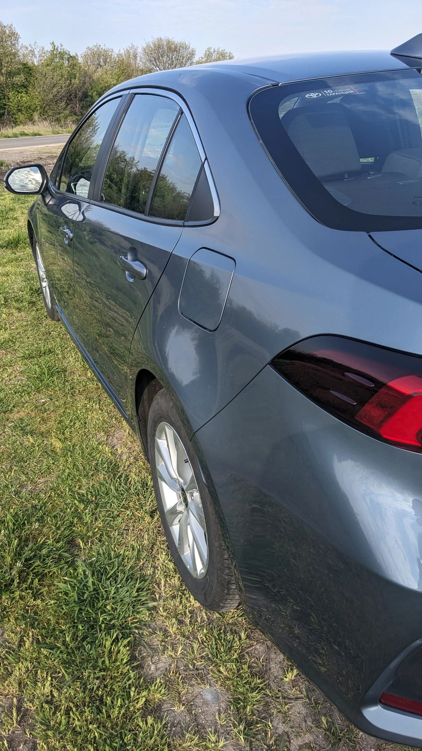 Toyota Corolla 1.8 Хибрид , снимка 8 - Автомобили и джипове - 54263820