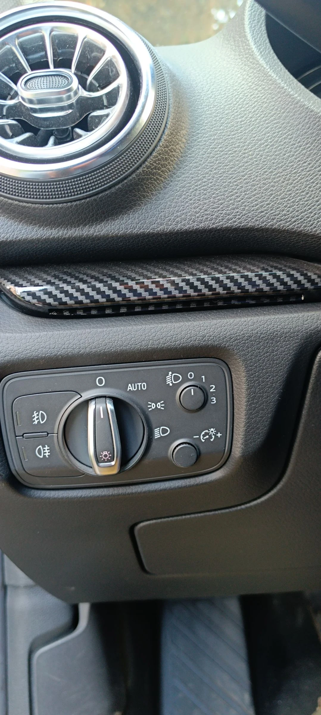 Audi A3 1.6 TDI 105k.c, снимка 17 - Автомобили и джипове - 54303126