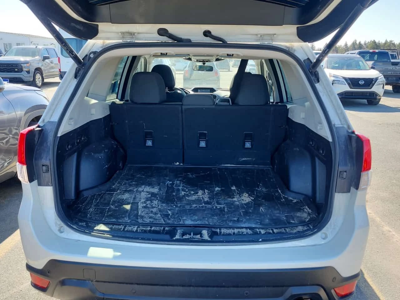 Subaru Forester TOURING| PANORAMA| LANE ASSIST| CARFAX| ПОДГРЕВИ, снимка 13 - Автомобили и джипове - 54593215