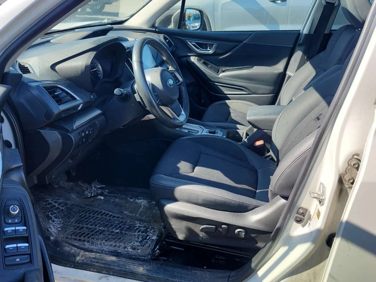 Subaru Forester TOURING| PANORAMA| LANE ASSIST| CARFAX| ПОДГРЕВИ, снимка 7 - Автомобили и джипове - 54593215