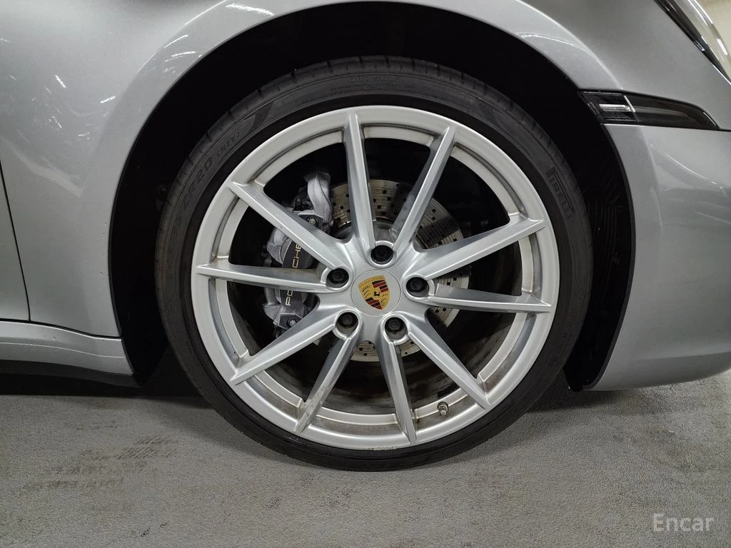 Porsche 911 CARRERA* BOSE* LIFT* CHRONO* 360 КАМЕРИ* ОБДУХВАНЕ, снимка 5 - Автомобили и джипове - 54958301