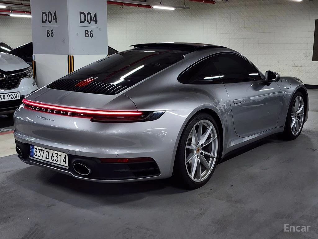 Porsche 911 CARRERA* BOSE* LIFT* CHRONO* 360 КАМЕРИ* ОБДУХВАНЕ, снимка 4 - Автомобили и джипове - 54958301
