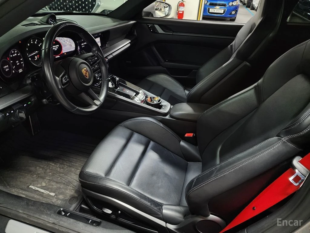 Porsche 911 CARRERA* BOSE* LIFT* CHRONO* 360 КАМЕРИ* ОБДУХВАНЕ, снимка 7 - Автомобили и джипове - 54958301